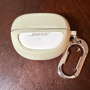60th anniversary diamond edition Bose Cream Earbuds Case with Silver Carabiner